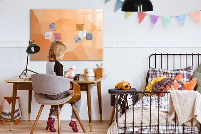 Magnetisk skrivetavle med motiv af abstrakt trekant