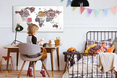 Magnetisk skrivetavle med motiv af verdenskort på mursten