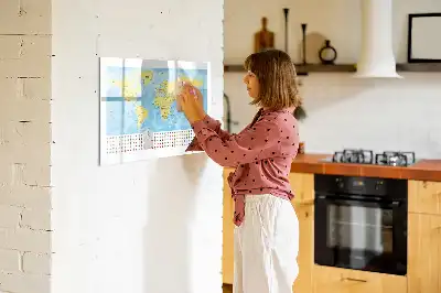 Magnetisk skrivetavle med verdenskort-motiv
