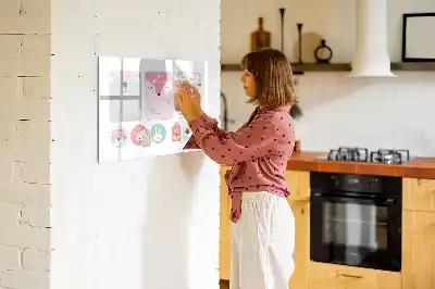 Magnetisk skrivetavle med glade bogmærker