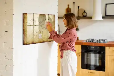 Magnetisk tegnetavle med motiv af gammelt verdenskort