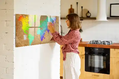 Magnetisk skrivetavle med motiv af verdenskort i regnbuefarver