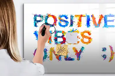 Magnetisk tegnetavle med positivt citat
