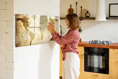Magnetisk skrivetavle med motiv af gammelt verdenskort