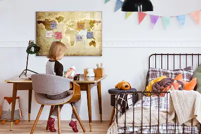 Magnetisk skrivetavle med motiv af gammelt verdenskort