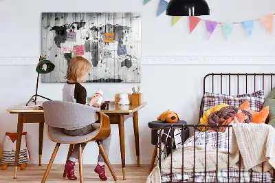 Verdenskort i træ magnetisk tavle til tegning