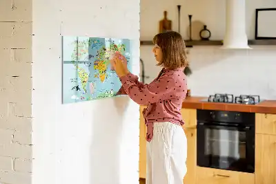 Magnetisk skrivetavle med verdenskort og dyr