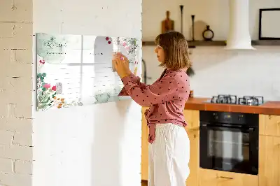 Magnetisk skrivetavle med plads til opskrifter