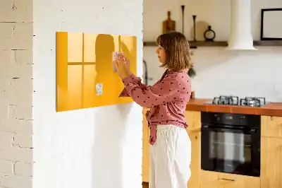 Magnetisk skrivetavle i gyldengul