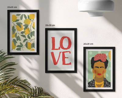 Pakke med billeder og rammer Citroner med indskriften LOVE malet portræt af Frida Kahlo