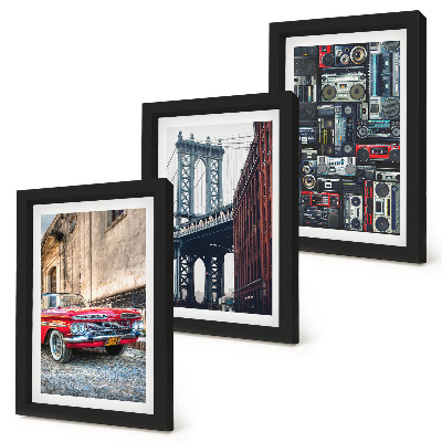 Billedvæg En gammel bil på gaden nær Brooklyn Bridge og retro lydudstyr