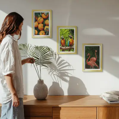 Moderne billedsæt med frugtagtige accenter, papegøjer og flamingoer i troperne