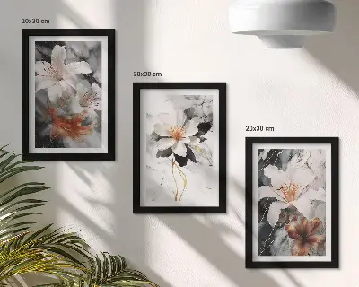 Billedvæg med blomstermotiv på marmorbakgrund i hvide og sorte nuancer