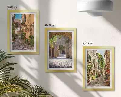 Billedvæg med rammer italiensk gade med blomster og landskabsarkitektur