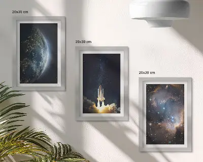 Pakke med billeder og rammer med motiver af rummet, jorden, raketter, galakser og stjernehimmel