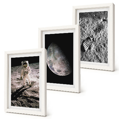Moderne billedsæt Astronaut på månens fodaftryk foto