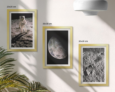 Moderne billedsæt Astronaut på månens fodaftryk foto