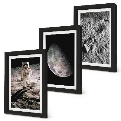 Moderne billedsæt Astronaut på månens fodaftryk foto