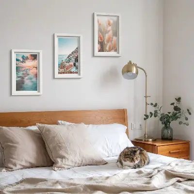 Moderne billedsæt med havudsigt, solnedgang, farverige huse og blomster