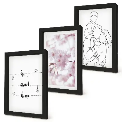 Billedvæg med blomster og familie i minimalistisk design