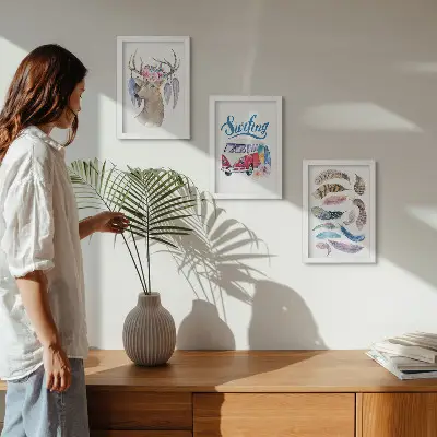 Billedemappe med rammer motiver med gevirhjort blomster ferievogn og fjer
