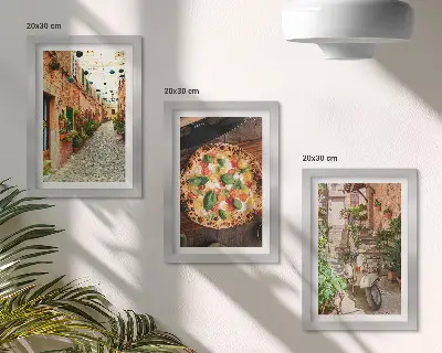 Billedvæg med motiv af charmerende gader med planter og italiensk pizza