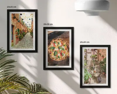 Billedvæg med motiv af charmerende gader med planter og italiensk pizza