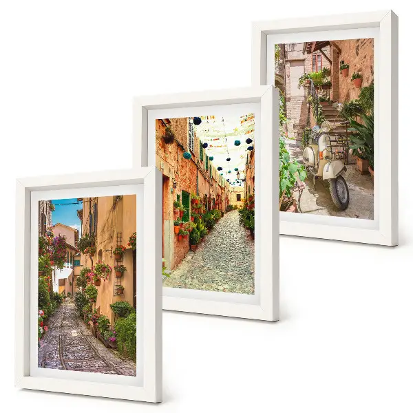 Billedvæg med charmerende gader og blomster i italiensk atmosfære