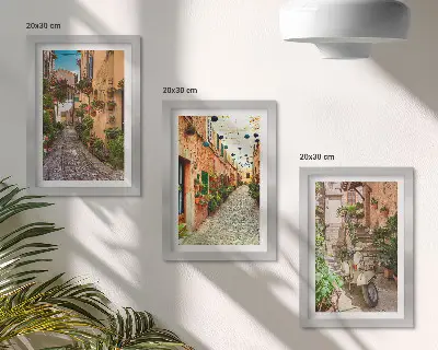 Billedvæg med charmerende gader og blomster i italiensk atmosfære