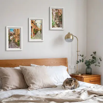 Billedvæg med charmerende gader og blomster i italiensk atmosfære