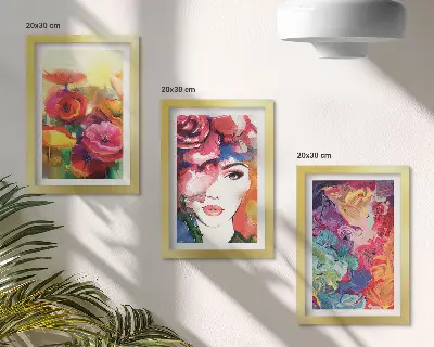 Pakke med billeder og rammer blomster i intense farver og abstrakt portræt af en kvinde