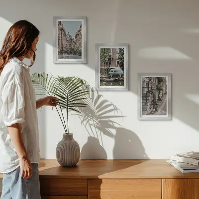 Billedsæt moderne motiv med rolig udsigt over byens bygninger