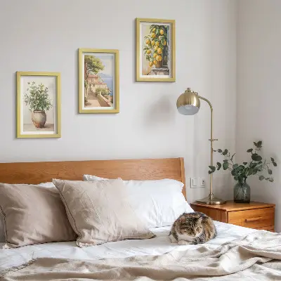 Moderne billedsæt med motiv af blomster i en vase, havudsigt og citroner