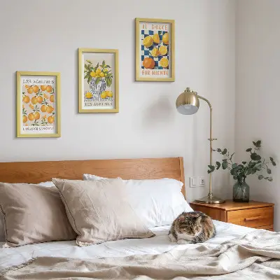 Moderne billedsæt med retro citrusfrugter og gule accenter