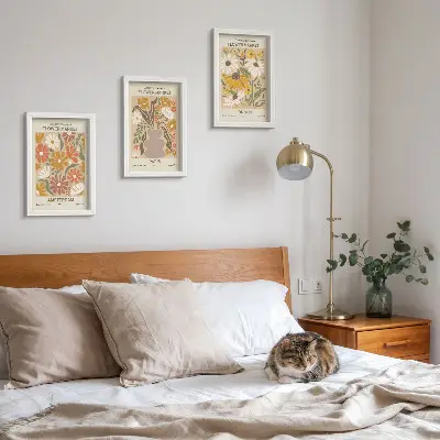 Billedvæg med blomstermønstre fra Amsterdam, Paris og London