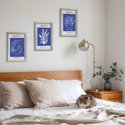 Billedvæg med stilfulde blå Henri Matisse plakater