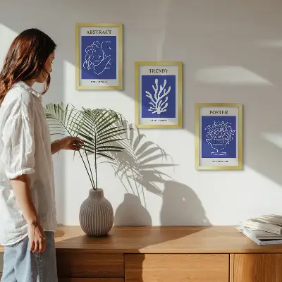 Billedvæg med stilfulde blå Henri Matisse plakater