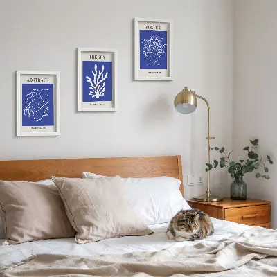 Billedvæg med stilfulde blå Henri Matisse plakater