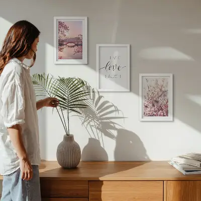 Moderne billedsæt med blomstermotiver, bro og indskrift