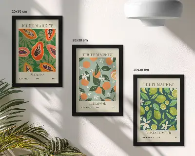 Billedvæg med vintage plakater af frugtmønstre