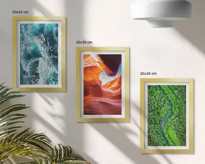 Pakke med billeder og rammer motiver af vand i bevægelse, canyon og grøn skov