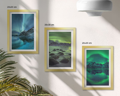 Moderne billedsæt Vinterlandskab med nordlys og bjerge