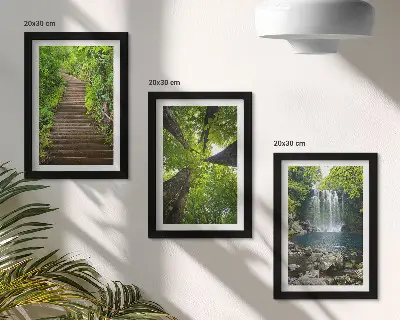 Billedvæg fototapet med skovsti og vandfald i grønne omgivelser