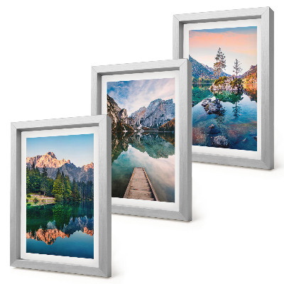 Pakke med billeder og rammer Bjergsøer med refleksioner i vandet og skoven
