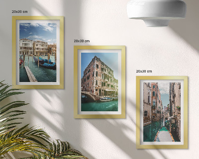 Pakke med billeder og rammer Udsigt over Venedig med kanaler og byarkitektur