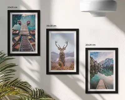 Moderne billedsæt med motiv af sø, både, hjorte og bjerglandskab