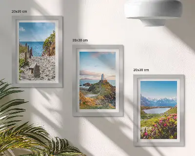 Moderne billedsæt med udsigt over fyrtårnsstranden, bjergene og blomsterne