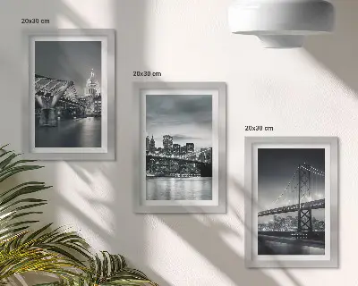 Moderne billedsæt med broer og byarkitektur i grå nuancer