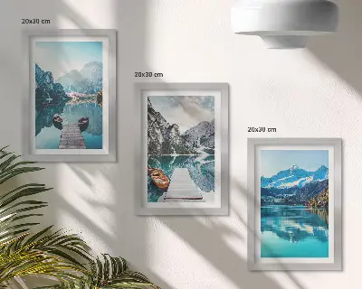 Billedvæg med bjergsøer pakke med rammer og motiver af både og refleksioner i vandet