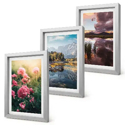 Moderne billedsæt med motiver af blomster i haven, bjerge og en rolig vandoverflade